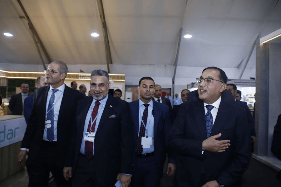 رئيس الوزراء والدكتور كمال الدسوقي من حضور مؤتمر المناخ COP 27